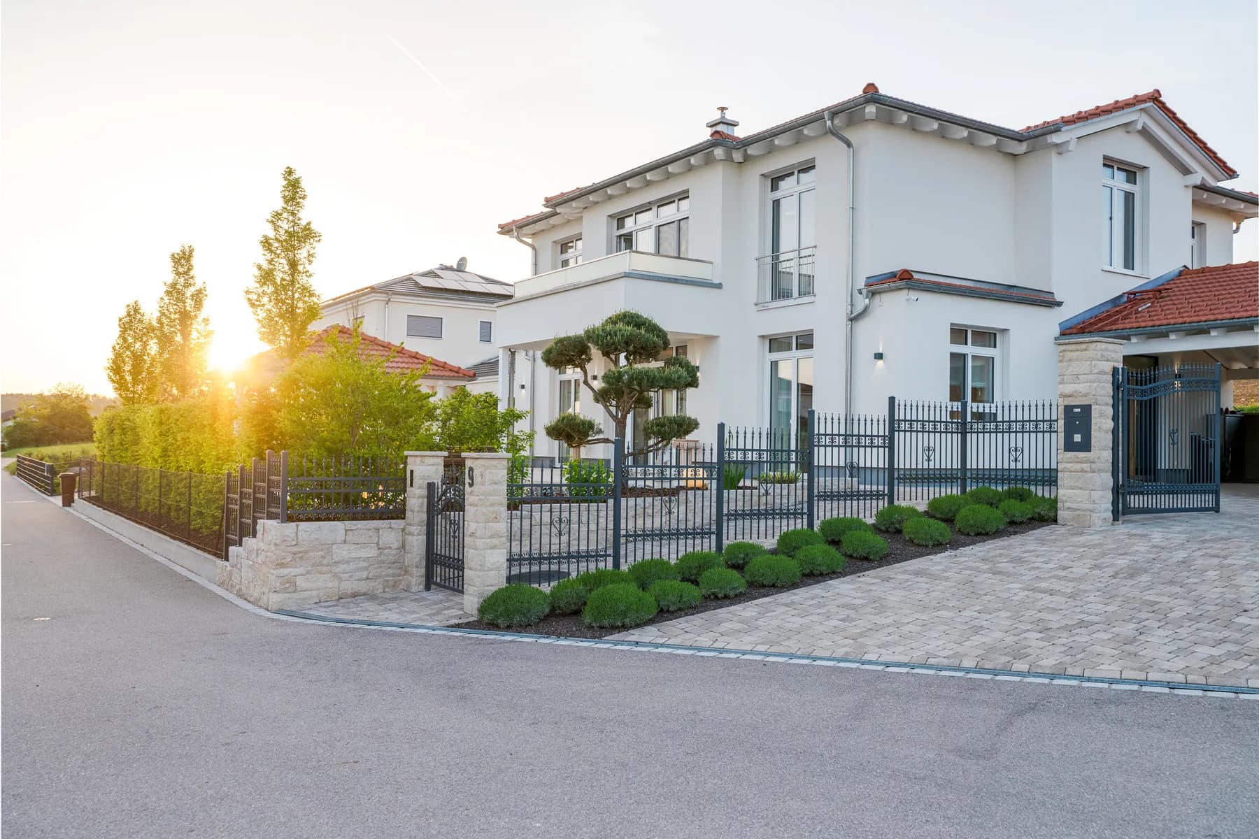 Gepflegtes Einfamilienhaus in der Abendsonne