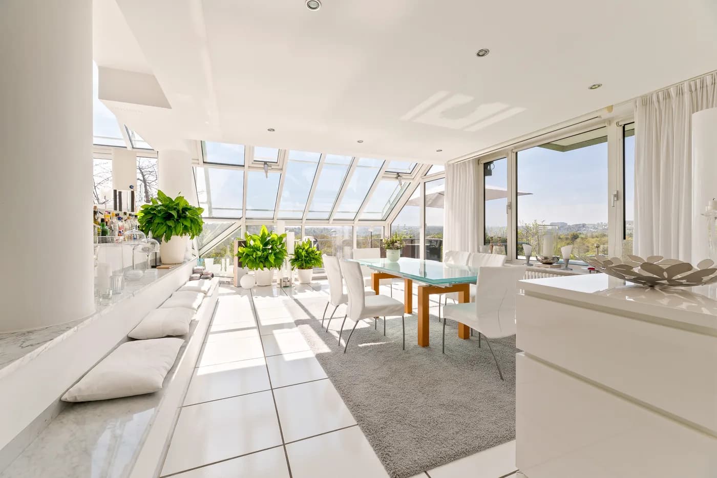 Split-Level-Wohnung in Aussichtslage in Stuttgart-Sonnenberg, vermittelt von KUBUS ESTATE