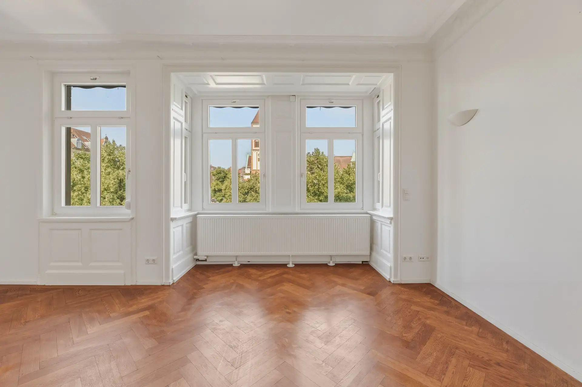 Wohnzimmer mit Blick auf den Bismarckplatz